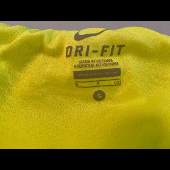 Women’s Nike Tempo Dri Fit Neon Bright Shorts - Picture 4 of 8